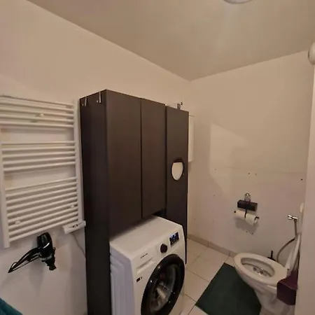 Chic Pres Du Village Olympique Apartment *