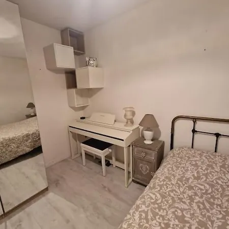 Chic Pres Du Village Olympique Apartment